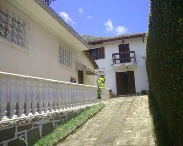 Casa para venda possui 270 metros quadrados com 5 quartos em Araras - Teresópolis - RJ