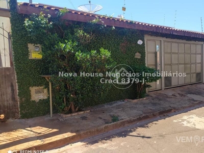 Casa Térrea com 2 Quartos à Venda por R$ 250.000