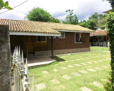 Casa térrea em Atibaia no asfalto a 1 km da Fernão Dias com amplo terreno e duas casas. Pi