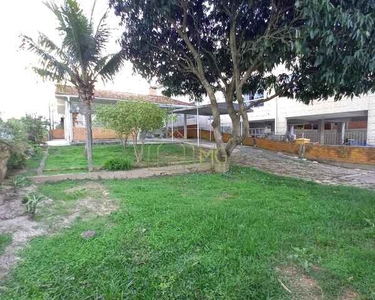 Casa Térrea livre no terreno, 03 dormitórios sendo 01 suíte, Ingleses, Florianópolis, SC
