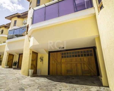 ![CDATA[Casa Condominio para Venda - 240.5m², 3 dormitórios, sendo 1 suites, 3 vagas - Ip