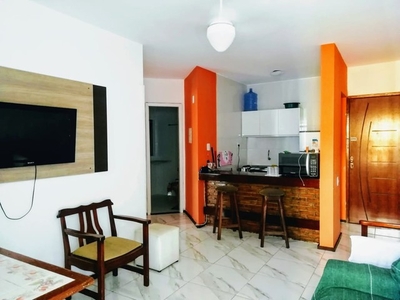 Excelente Flat para locação com 50 m², 1 quarto, nascente, varanda, Jardim Armação - Salv