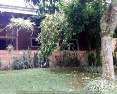 Linda Casa em condômino Portal Das Hortensias