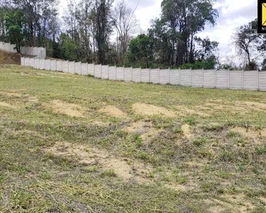 Terreno com ótima topografia no condomínio Arboretum, localizado na cidade de Vinhedo