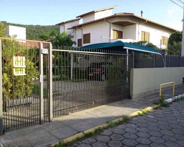 Vende-se Casa na Barra da Lagoa