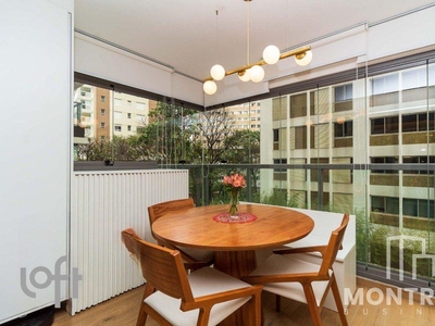 Apartamento à venda em Aclimação com 69 m², 2 quartos, 1 suíte, 1 vaga