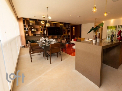 Apartamento à venda em Santo Amaro com 142 m², 2 quartos, 2 suítes, 2 vagas