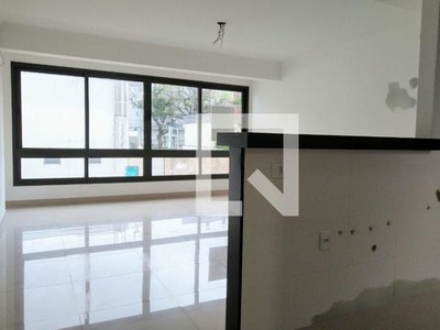 APARTAMENTO no 4º andar mobiliado com 2 dormitórios e 1 garagem