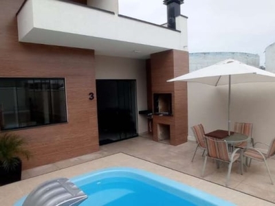 Casa de 90 m² com 3 quartos 1 suíte e 3 vagas em guaratuba