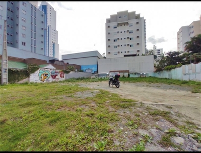 Terreno no Bairro Vila Nova em Blumenau com 800 m²