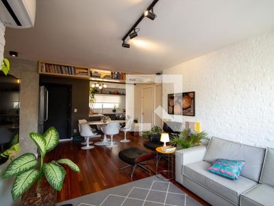 APARTAMENTO no 13º andar mobiliado com 2 dormitórios e 1 garagem