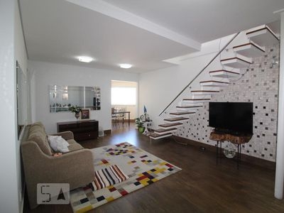 APARTAMENTO no 7º andar com 3 dormitórios e 4 garagens