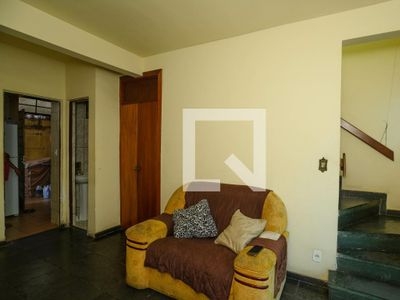 Casa para alugar com 2 dorms, 59m²