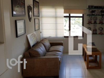 Apartamento à venda em Campo Belo com 330 m², 3 quartos, 3 suítes, 4 vagas