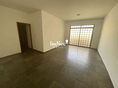 Apartamento com 3 quartos para alugar no bairro Jardim Irajá, 94m²