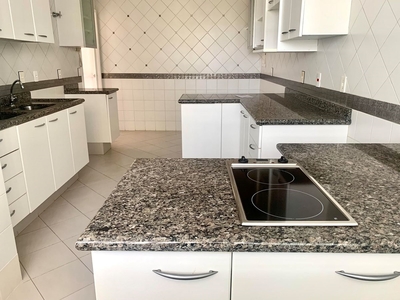 Apartamento para aluguel com 3 quartos na Asa Sul, Brasília