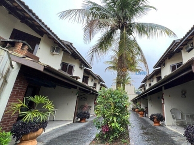 Casa Aluguel Temporada em Juquehy, max. 6 pessoas, na av. da praia....