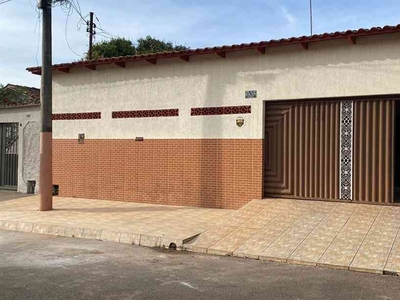 Casa com 3 quartos à venda no bairro Conjunto Vera Cruz, 225m²