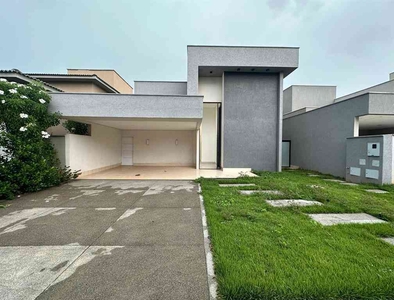 Casa com 3 quartos à venda no bairro Jardins Lisboa, 377m²