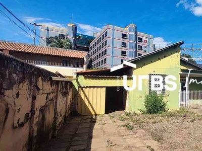 Casa com 3 quartos à venda no bairro Setor Sul, 487m²