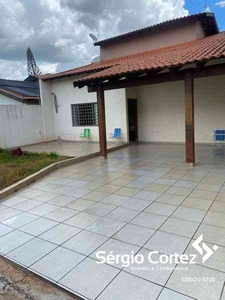 Casa com 3 quartos à venda no bairro Vale de San Izidro, 360m²