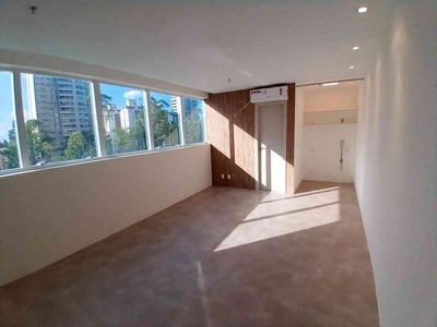 Sala para alugar no bairro Vila da Serra, 28m²