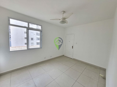Apartamento em Gonzaga, Santos/SP de 70m² 2 quartos à venda por R$ 389.000,00