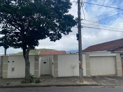 Casa em Dom Bosco, Poços de Caldas/MG de 100m² 2 quartos à venda por R$ 429.000,00