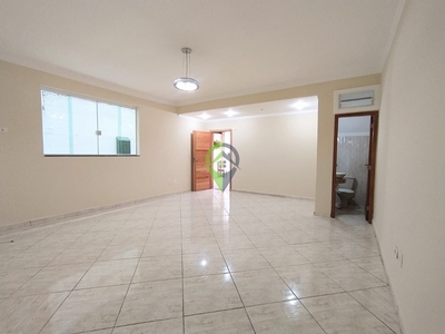 Casa em Gonzaga, Santos/SP de 220m² 3 quartos à venda por R$ 979.000,00