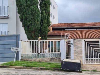 Casa em Jardim das Azaléias, Poços de Caldas/MG de 200m² 4 quartos à venda por R$ 648.000,00
