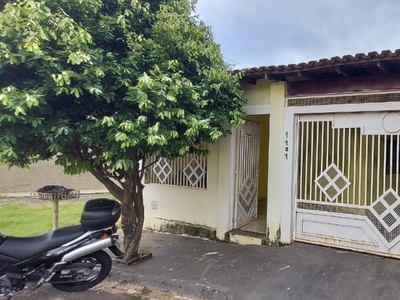 Casa em Vila Dutra, Bauru/SP de 200m² 3 quartos à venda por R$ 299.000,00 ou para locação R$ 1.400,00/mes