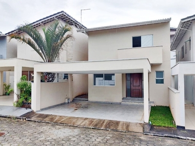 Sobrado em Vila Oliveira, Mogi das Cruzes/SP de 179m² 3 quartos à venda por R$ 689.000,00