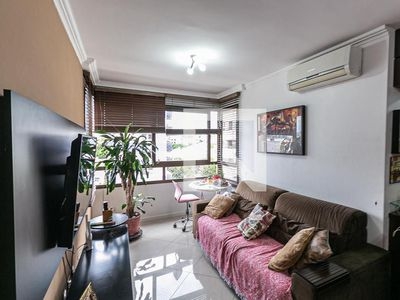 Apartamento para alugar com 3 dorms, 76m²
