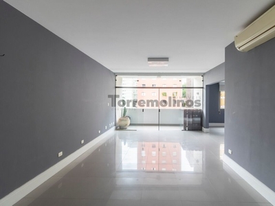 Apartamento com 152,3m² com 2 suítes e 2 vagas em Cerqueira César / Jardim América - São P