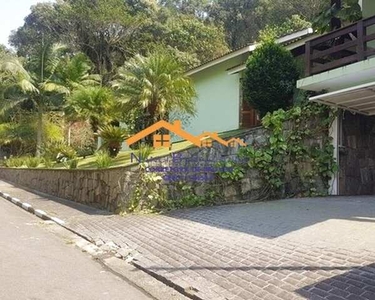 CASA EM CONDOMINIO TERREA MOBILIADA, CONFIRA!