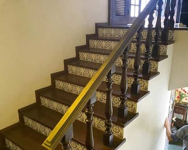 Casa para aluguel e venda possui 230 metros quadrados com 3 quartos em Umarizal - Belém
