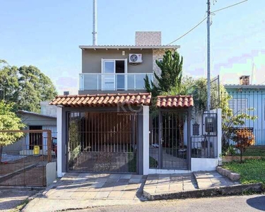 ![CDATA[Casa para Venda - 170m², 4 dormitórios, sendo 1 suites, 2 vagas - Vila Nova]]