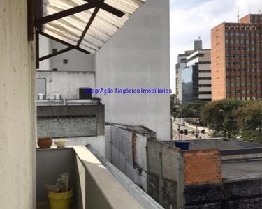 Conjunto Comercial 100m², 04 salas e 01 banheiro. Excelente localização á 4 minutos andan