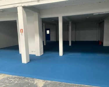 Depósito com 687m² na Trav. Dr. Heinzelmann