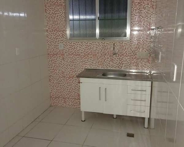 Excelente casa duplex em condomínio na Paulicéia em Caxias