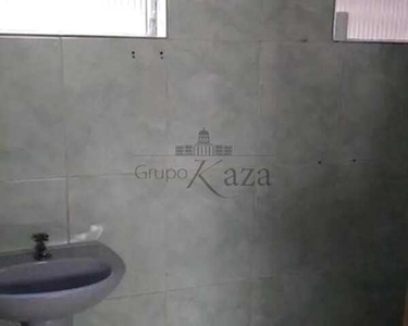 Galpão/Depósito/Armazém para aluguel possui 77 metros quadrados com 1 quarto