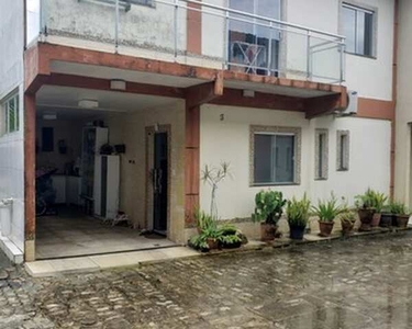 Go Up imóveis vende ou aluga: Casa com condomínio fechado com excelente localização