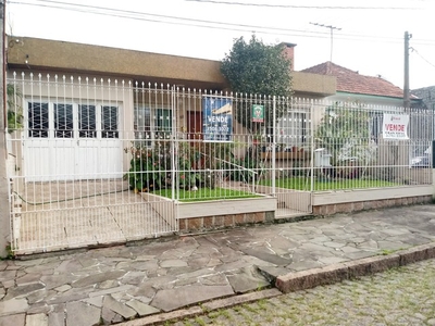 SK Invest vende casa com aproximadamente 150 metros quadrados no bairro Minuano em Porto A