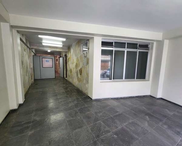 Sobrado ao lado do metrô com 259m²