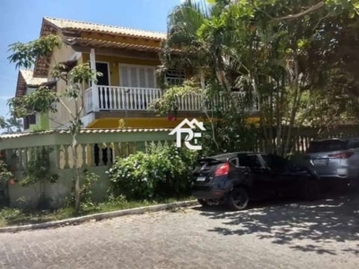 Casa em condomínio fechado com 2 quartos para alugar na raquel schver, 105, braga, cabo frio por r$ 2.500