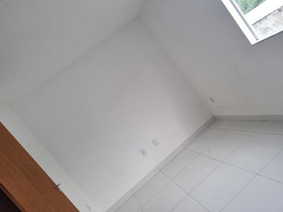 Casa, Em Condomínio, 2 Suítes E 1 Quarto,