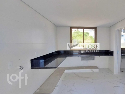 Apartamento à venda em Santa Lúcia com 186 m², 4 quartos, 4 suítes, 4 vagas