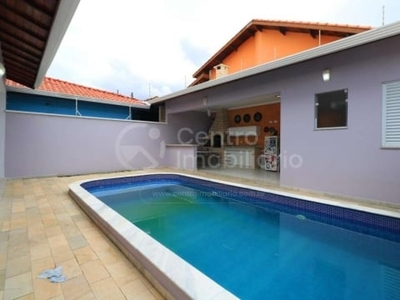 Casa com piscina e 4 quartos em peruíbe, no bairro estancia sao jose