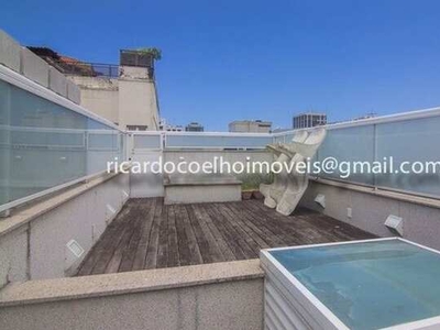 Cobertura Reformada a venda com 350m2 com 4 quartos - 3 Suítes - Vista da Lagoa em Ipanema