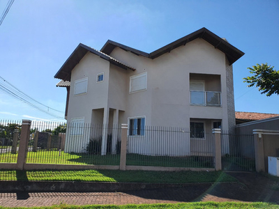 Casa De Alto Padrão Com 365m², Localizada Em Marechal Cândido Rondon